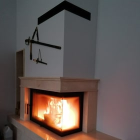 Steel fireplace LUCY right 14 kW Ø 200